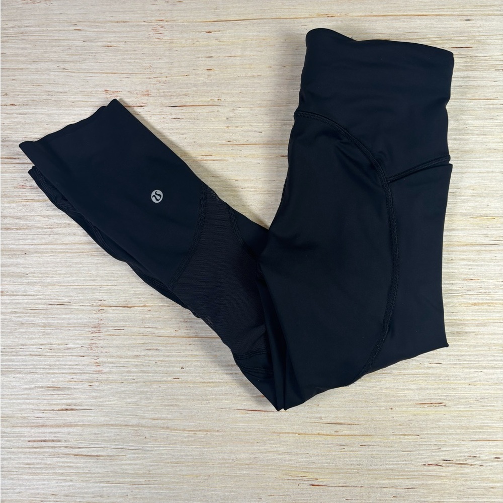 Lululemon Run: Inspire Crop II Black Mesh 22” Leggings Sz 2